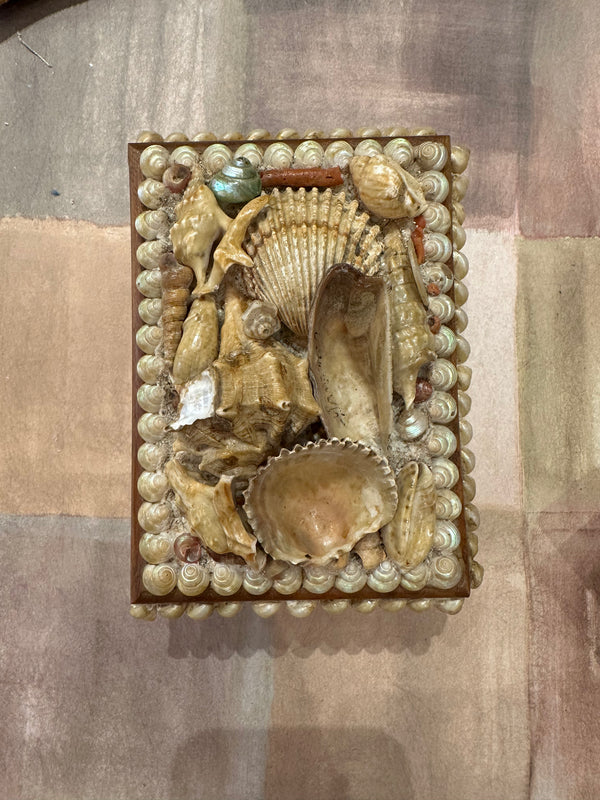 Antq Sailor's Valentine Shell Box with Key